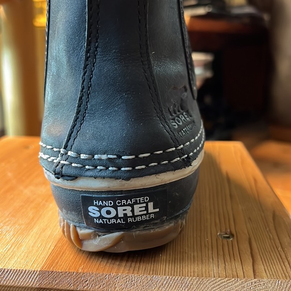 Women size 5 waterproof rain slide one - Picture 2 of 4